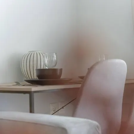Apartment #s20 Chic 1 Bedroom In The Centre Of *